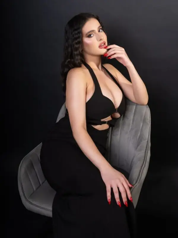 Anita Female companion in Thane